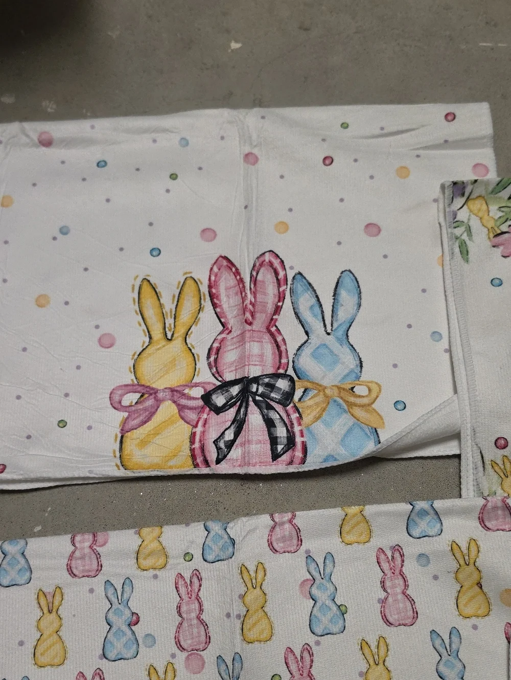 Nwr 4 Easter Bunny Kitchen Towels - White Pastel Holiday Set